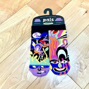 Toddlers shy & outgoing mismatched foot friend socks - pals and Jason naylor